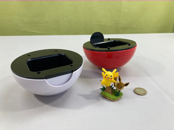 Boite pokéball avec figurine Pikachu, moins cher chez Petit Kiwi