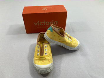 Toiles jaune Vicky1 parfumées, Victoria - taille 24, état neuf