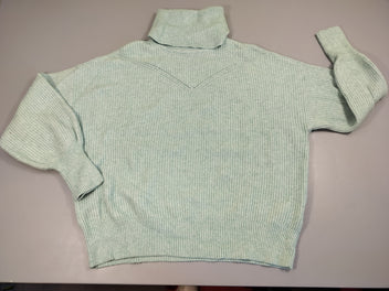 Pull  col roulé vert sauge , léger accrocs
