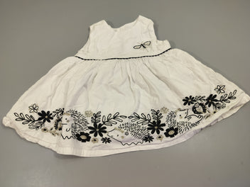 Robe s.m blanche texturée, broderies bleu marine, argenté