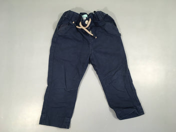 Pantalon bleu foncé texturé rayé