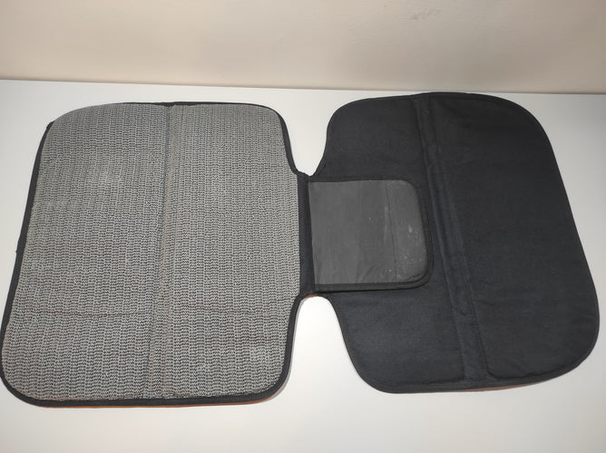 Prot.ection siège voiture noir-gris, moins cher chez Petit Kiwi
