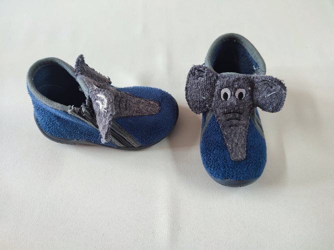 Pantoufles velours bleues éléphants, 19, moins cher chez Petit Kiwi