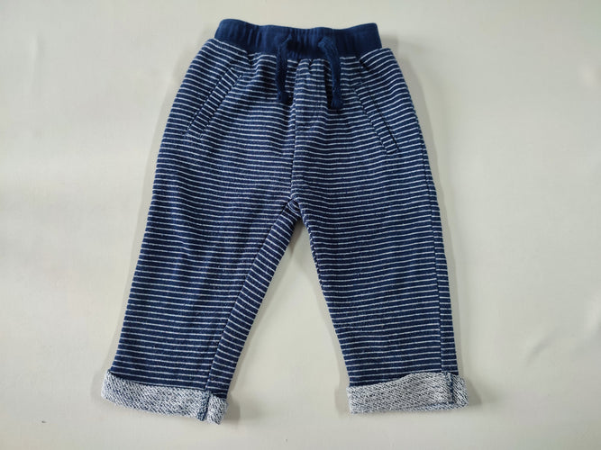 Pantalon molleton bleu marine fines rayures blanches (légèrement bouloché), moins cher chez Petit Kiwi