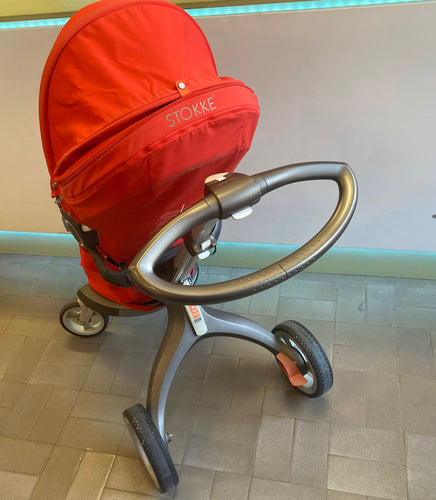 Poussette Duo Stokke Xplory rouge avec Siège auto iZi Sleep BeSafe, moins cher chez Petit Kiwi