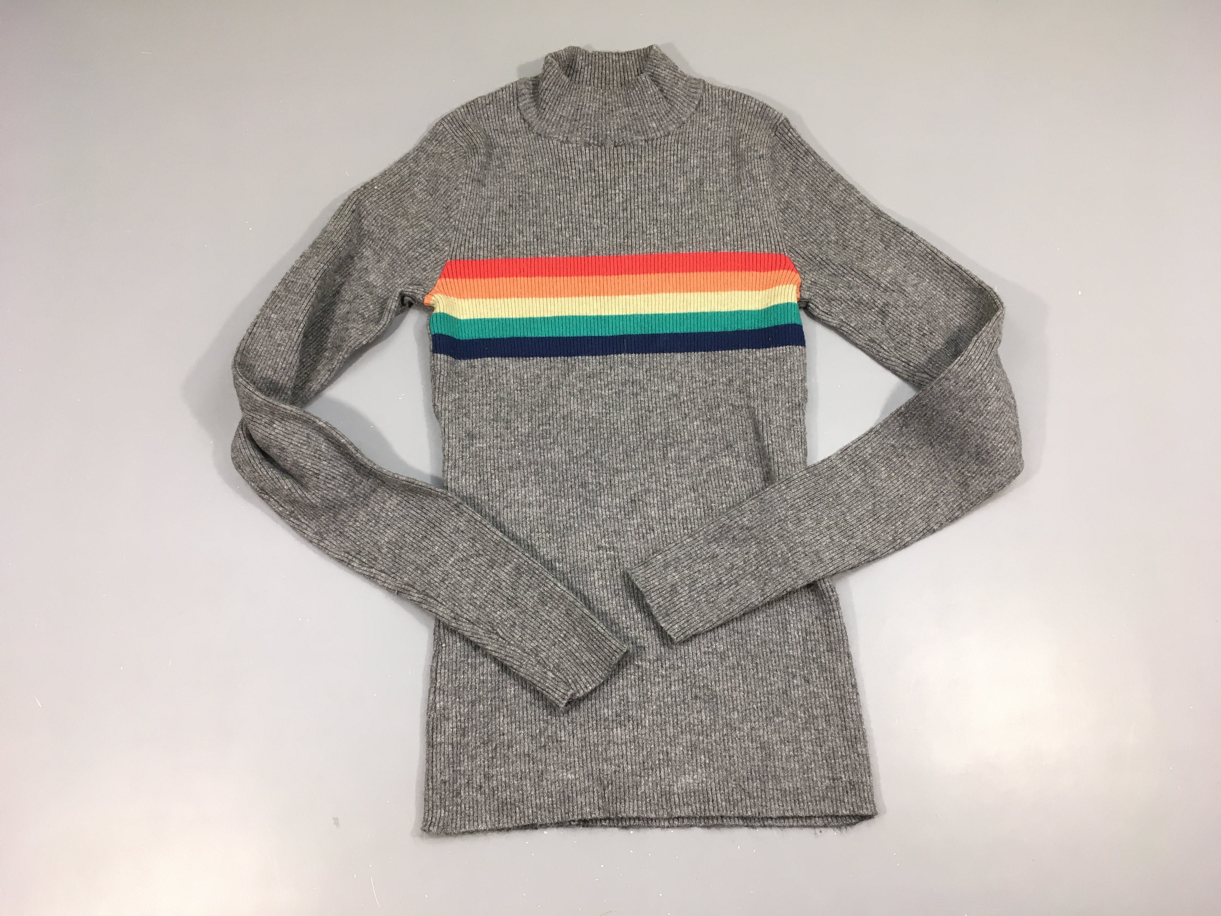 Sous pull côtelé col montant gris arc-en-ciel