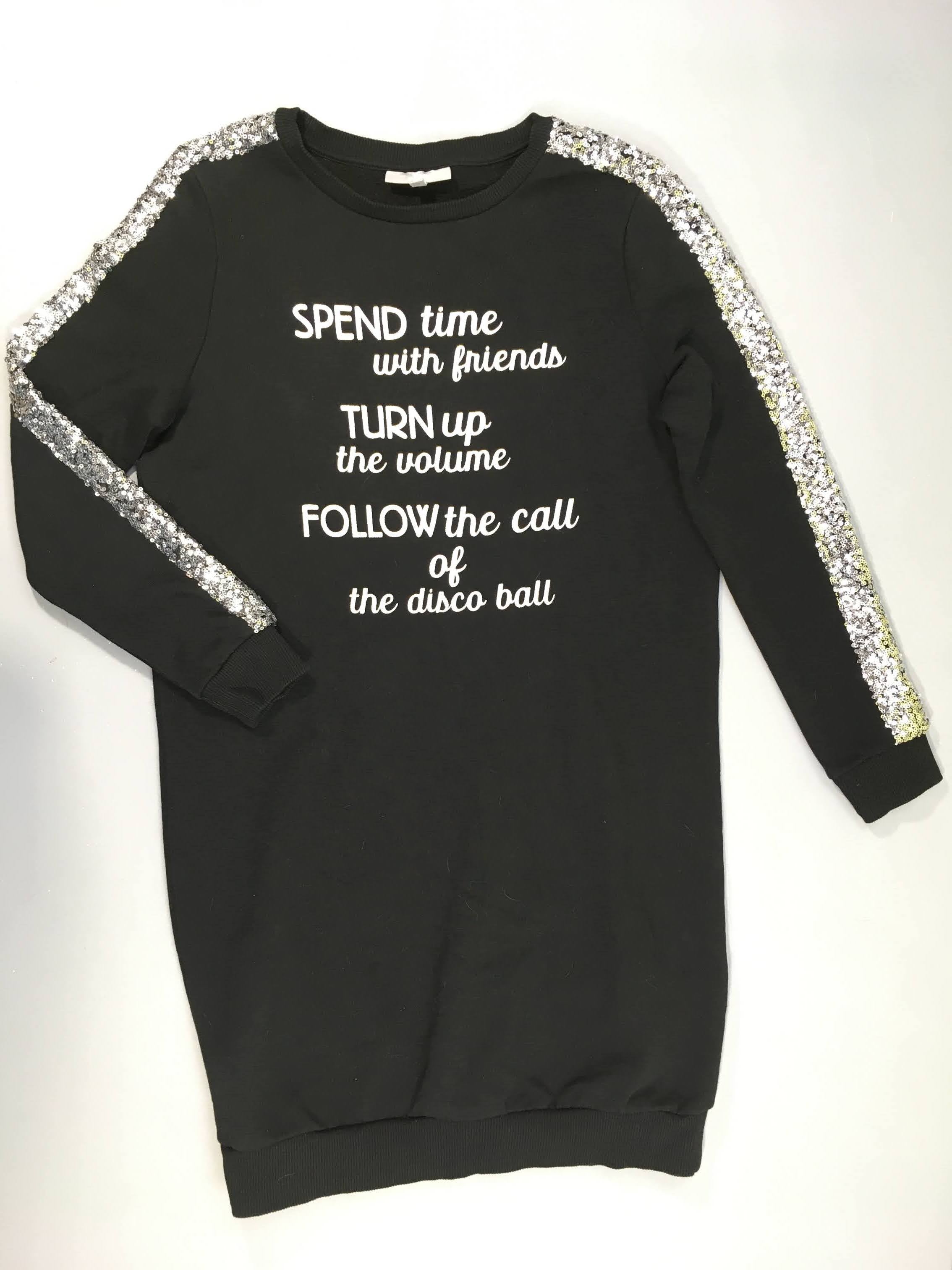 Robe m.l molleton noire sequins argenté