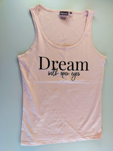 T-shirt de nuit rose clair "Dream ,..." Taille M, moins cher chez Petit Kiwi