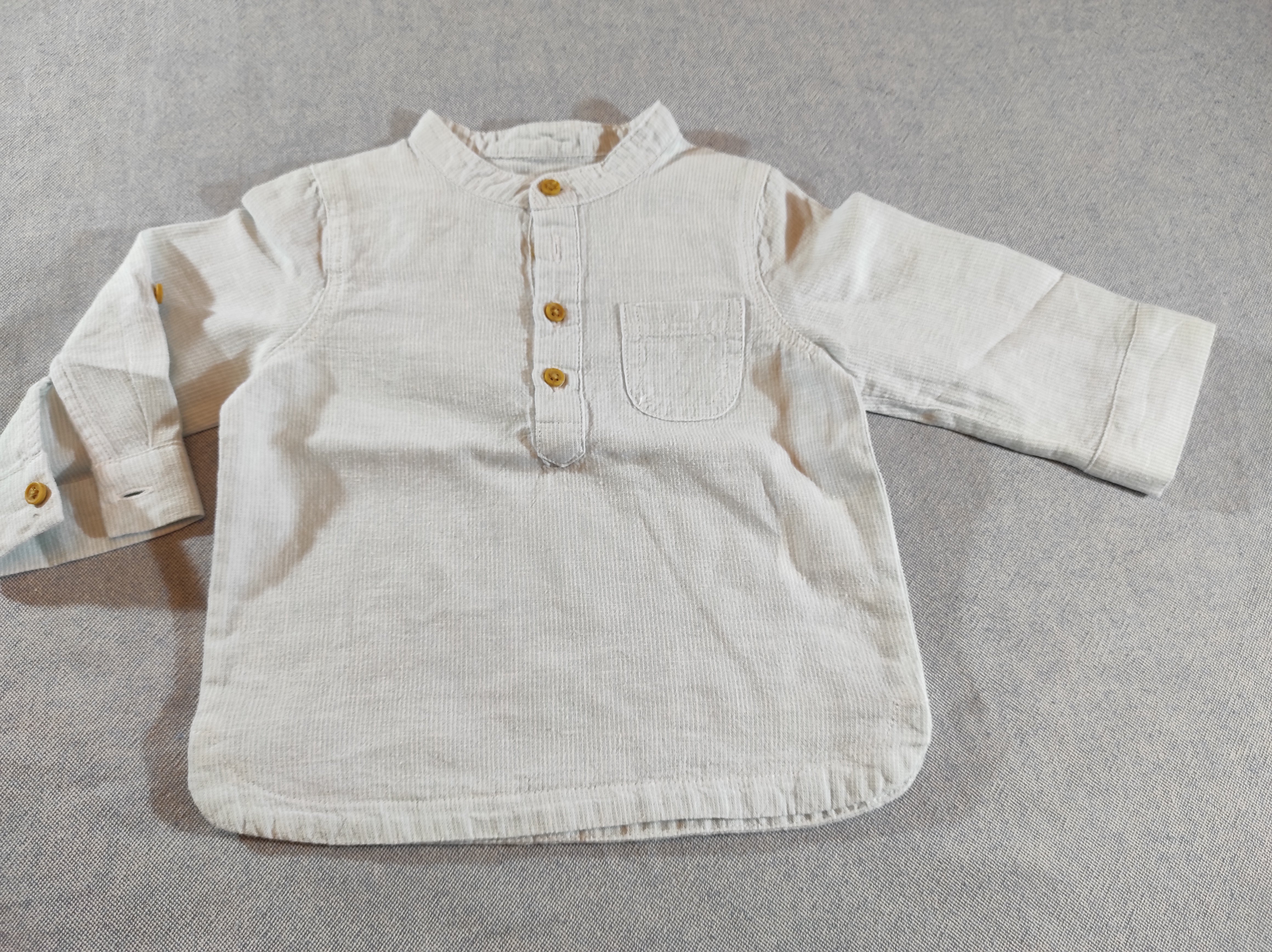 Chemise m.l blanche lignée bleu ciel, col maho