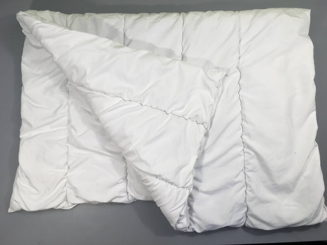 Couette 95-135cm, moins cher chez Petit Kiwi