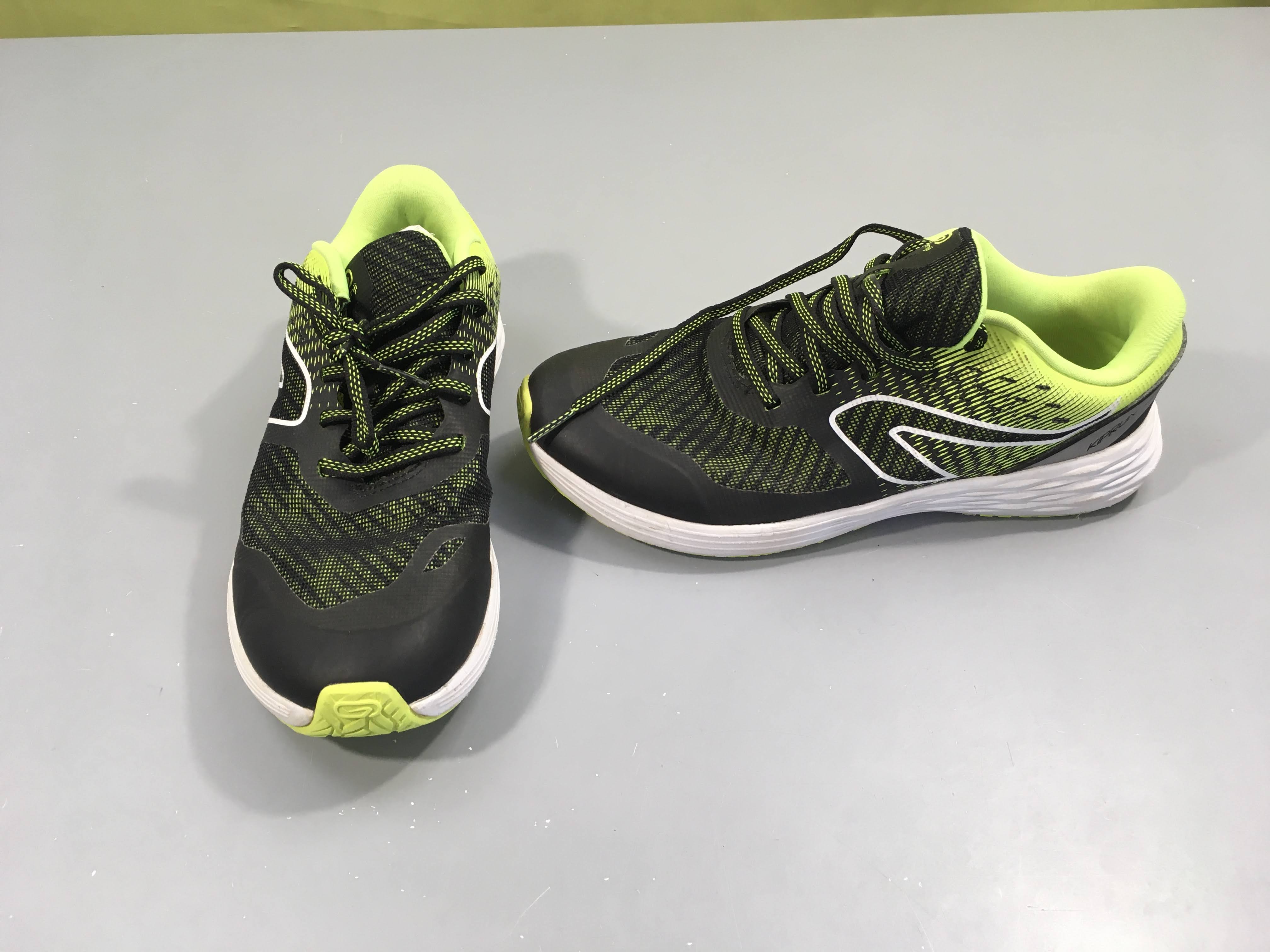 Baskets running noires-jaunes