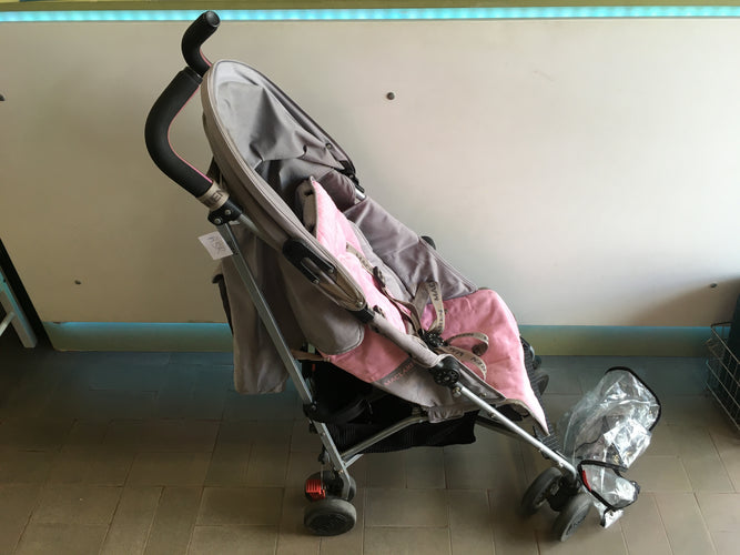 Poussette canne rose Mc Laren Quest + habillage pluie, petit trou dans le filet du panier, moins cher chez Petit Kiwi