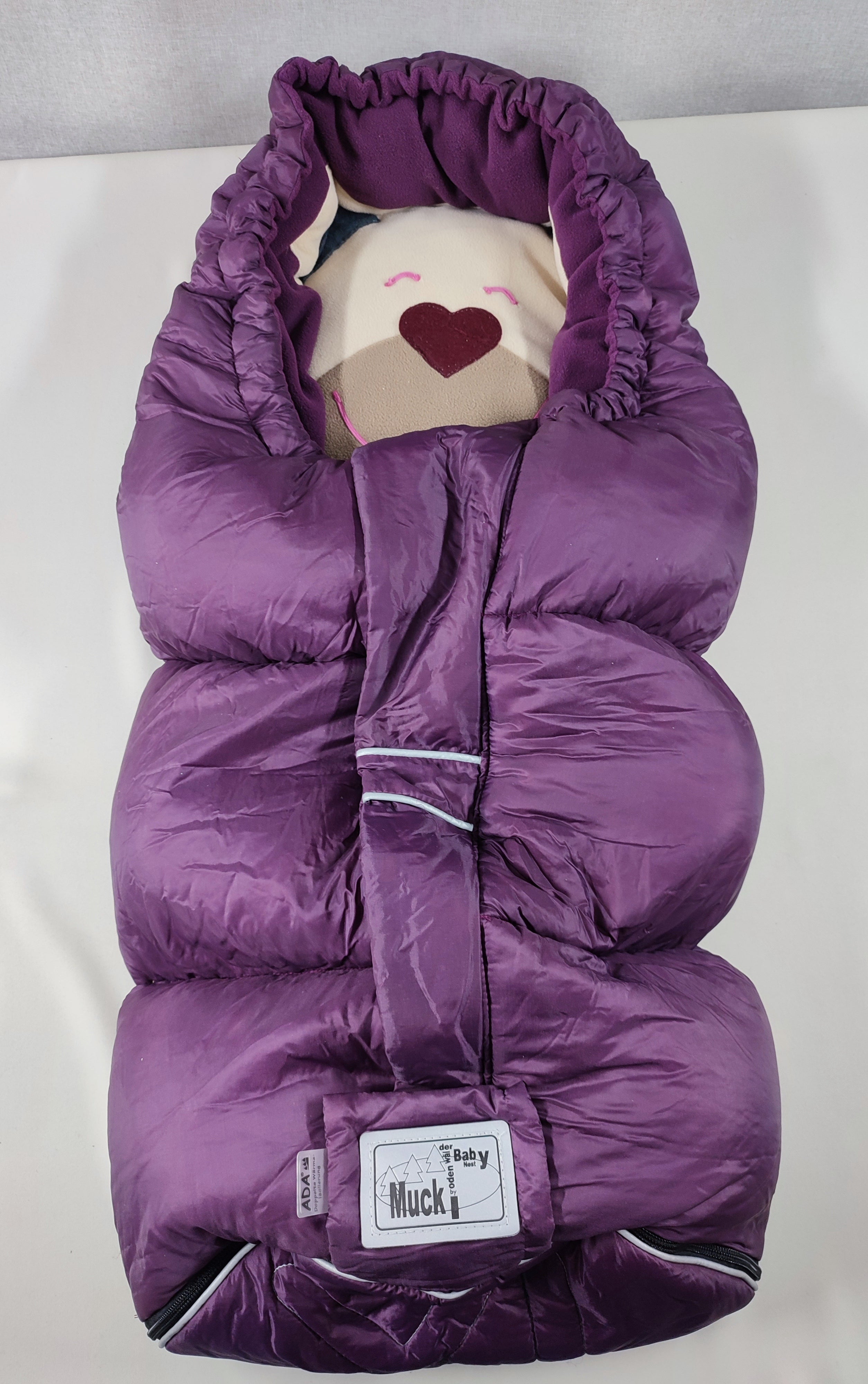 Chancelière mauve ours, Mucki