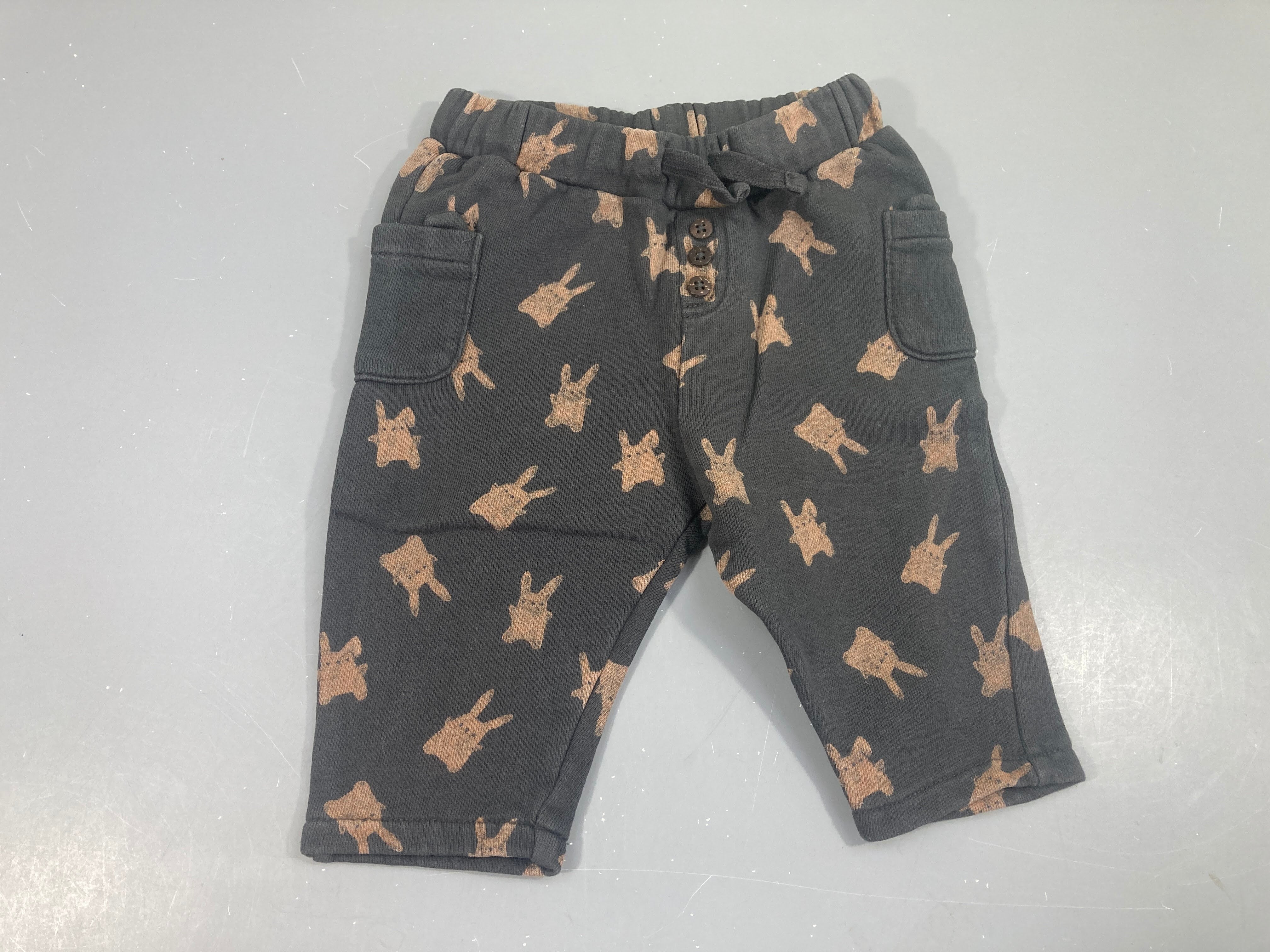 Pantalon molleton brun foncé lapins