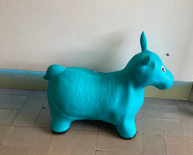 Ballon sauteur bleu, moins cher chez Petit Kiwi