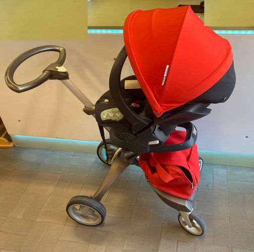 Poussette Duo Stokke Xplory rouge avec Siège auto iZi Sleep BeSafe, moins cher chez Petit Kiwi