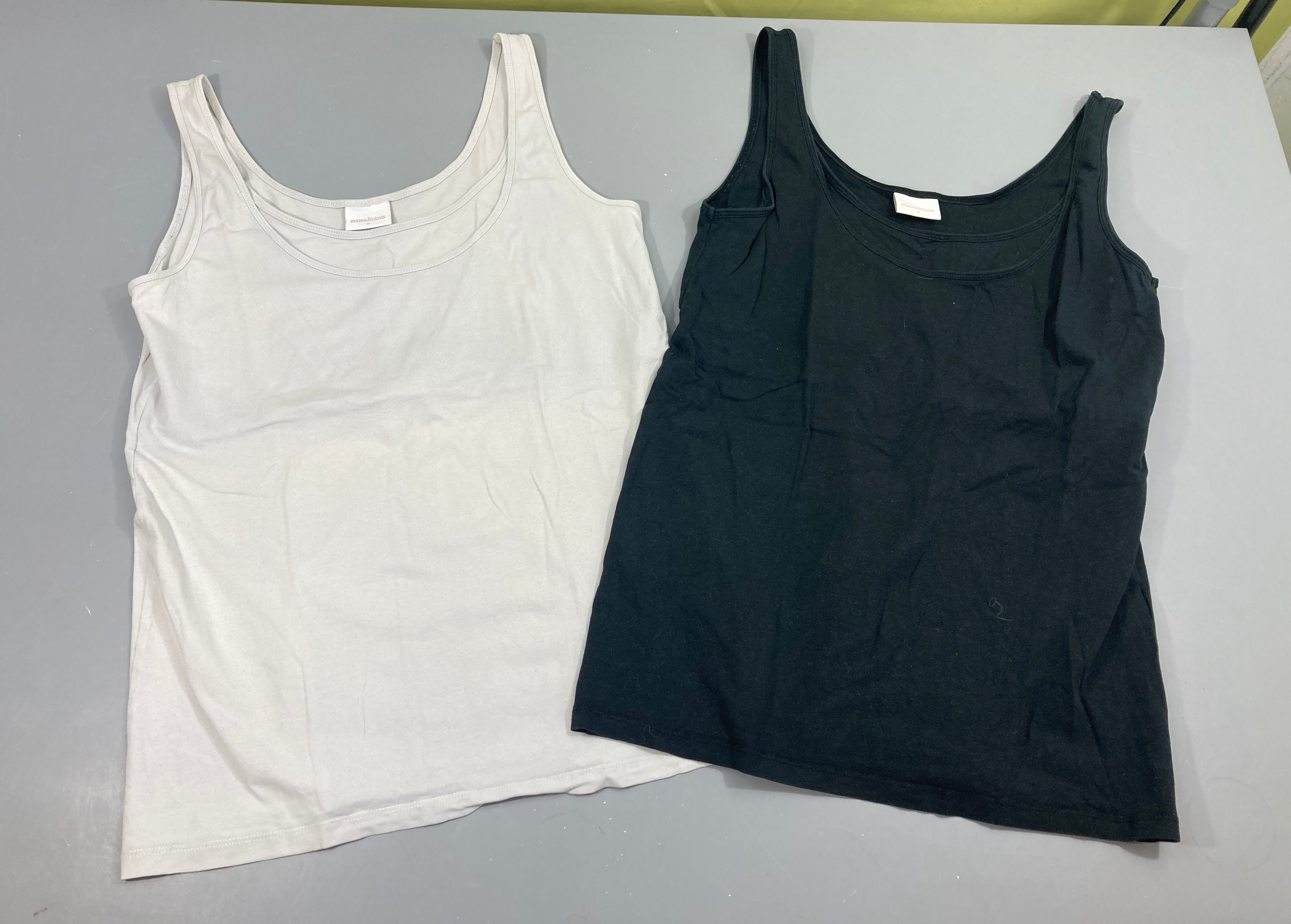 2 Débardeurs de grossesse noir/blanc cassé