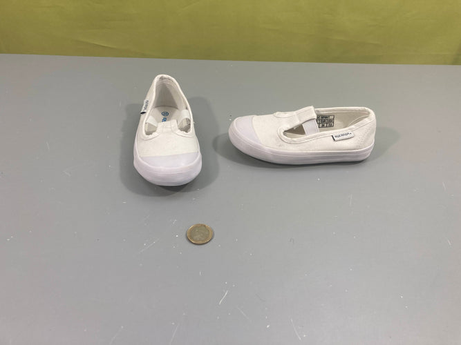 Sandales de gym blanches, moins cher chez Petit Kiwi