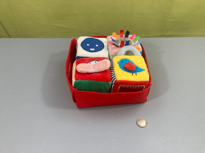 Panier de 4 cubes d'éveil en tissus Oxybull, moins cher chez Petit Kiwi