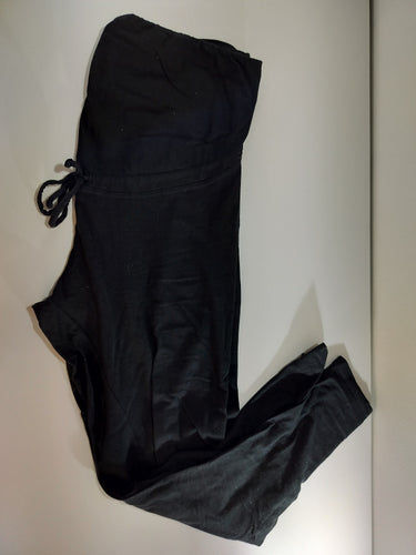Pantalon noir de grossesse, moins cher chez Petit Kiwi
