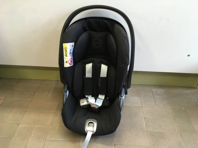 Siège coque Platinum Cloud Z i-Size noir De la naissance jusqu’à 18 mois environ, max. 13 kg - Compatible avec la Base Z - avec adaptateurs pour poussette Maxi-cosi, moins cher chez Petit Kiwi