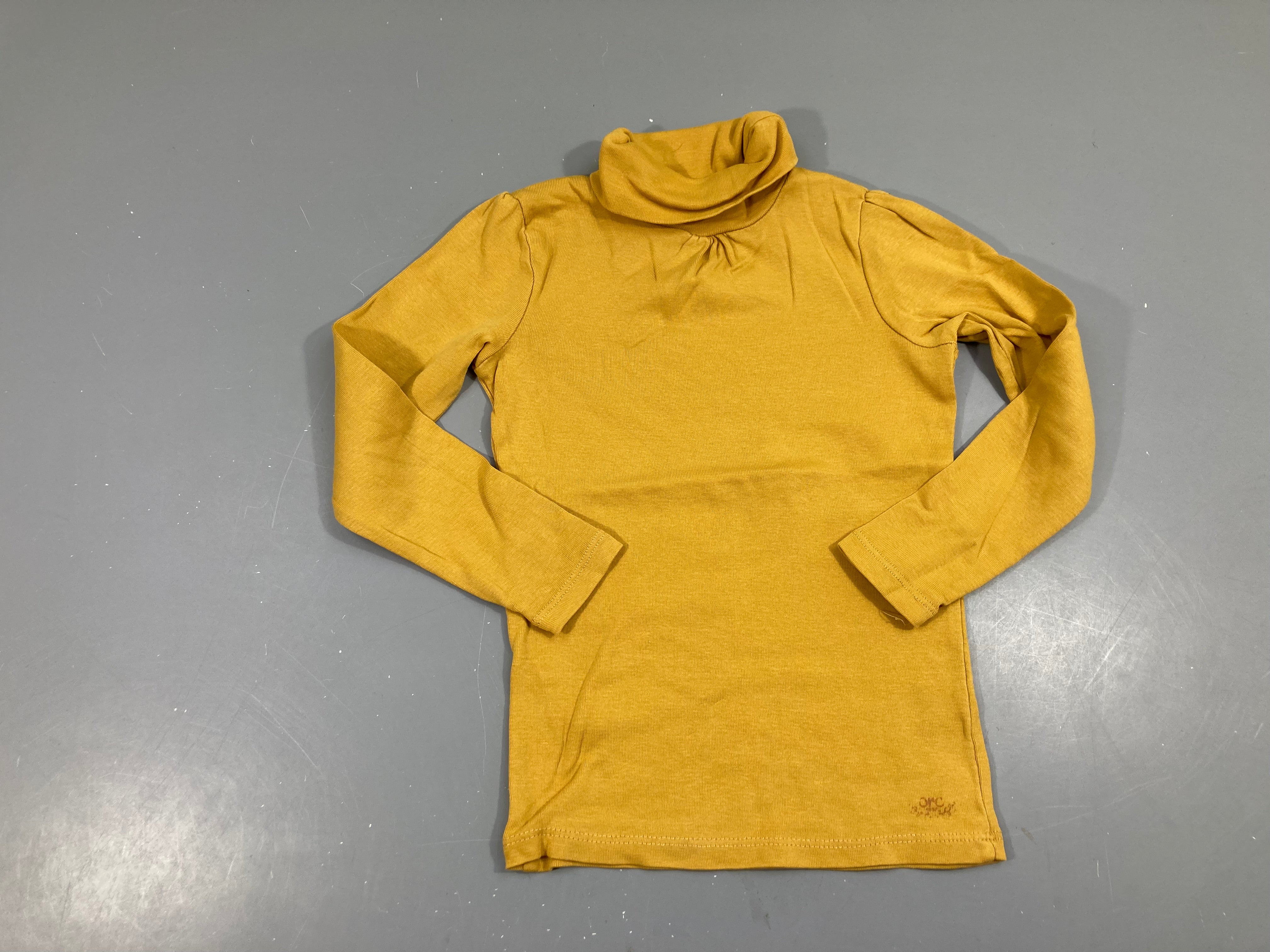 T-shirt m.l col roulé moutarde