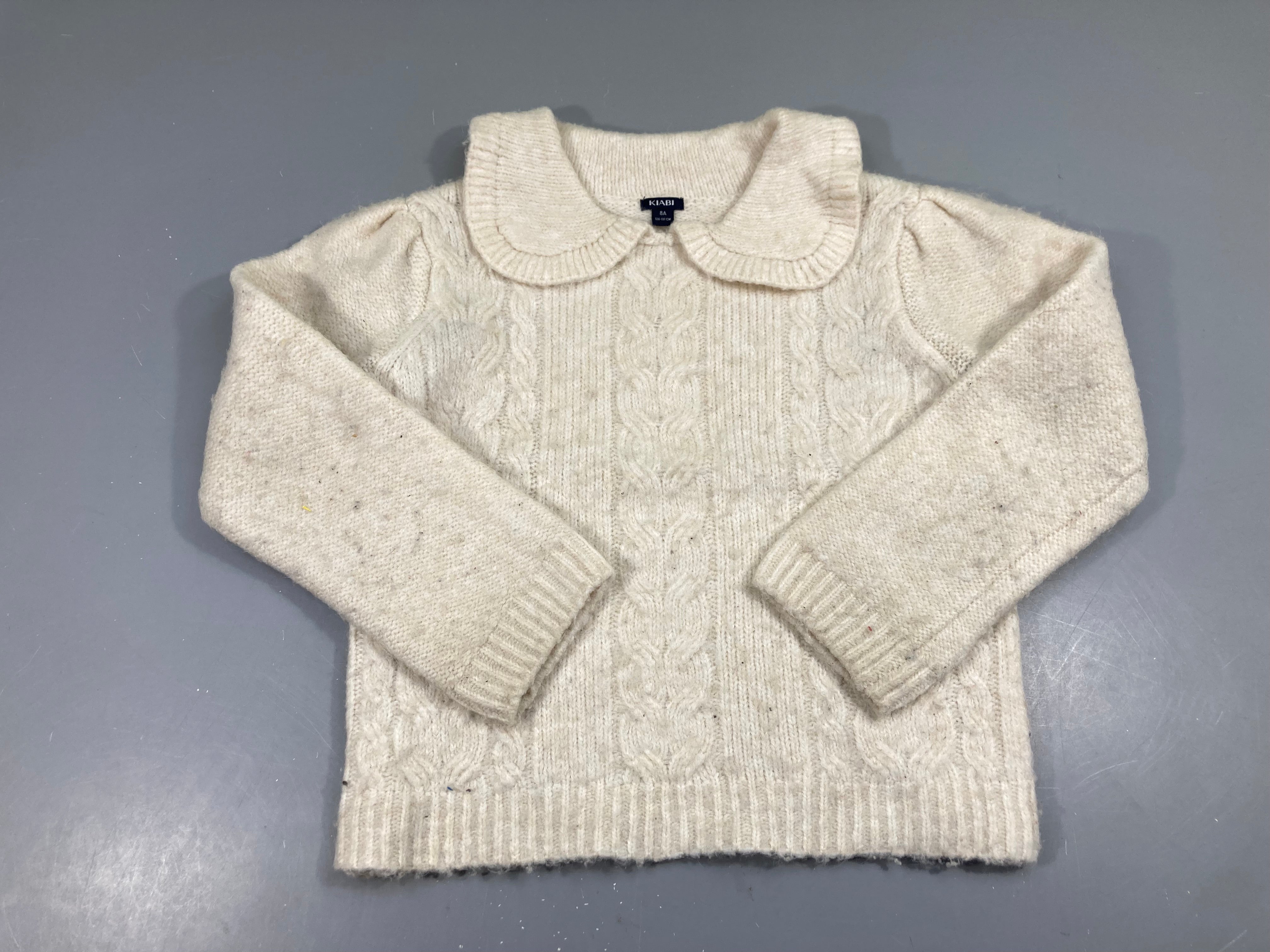 Pull blanc cassé mailles torsadées col claudine qques boulochés Bas manches souillés