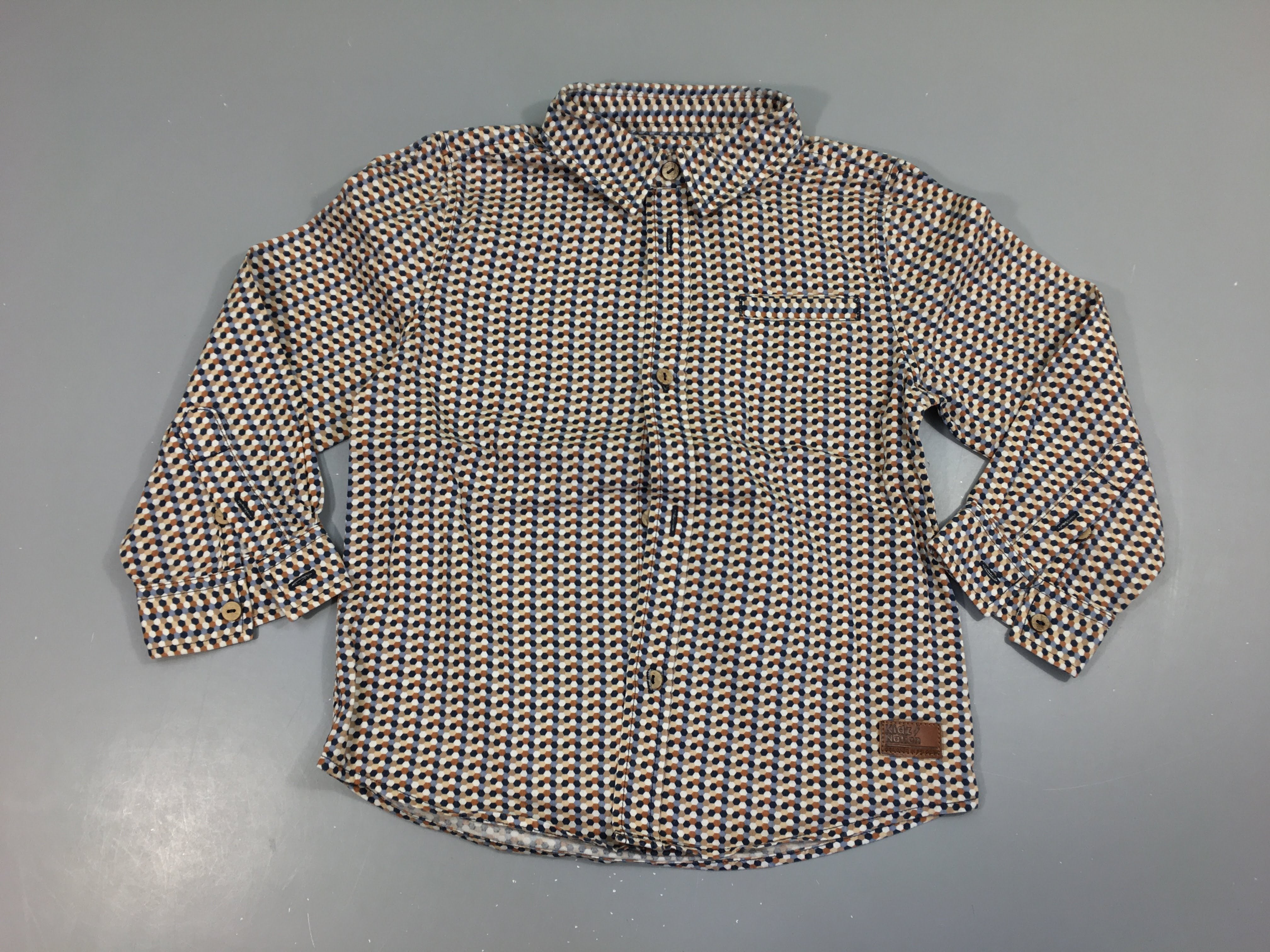 Chemise m.l motifs hexagones bleu-ocre-blanc