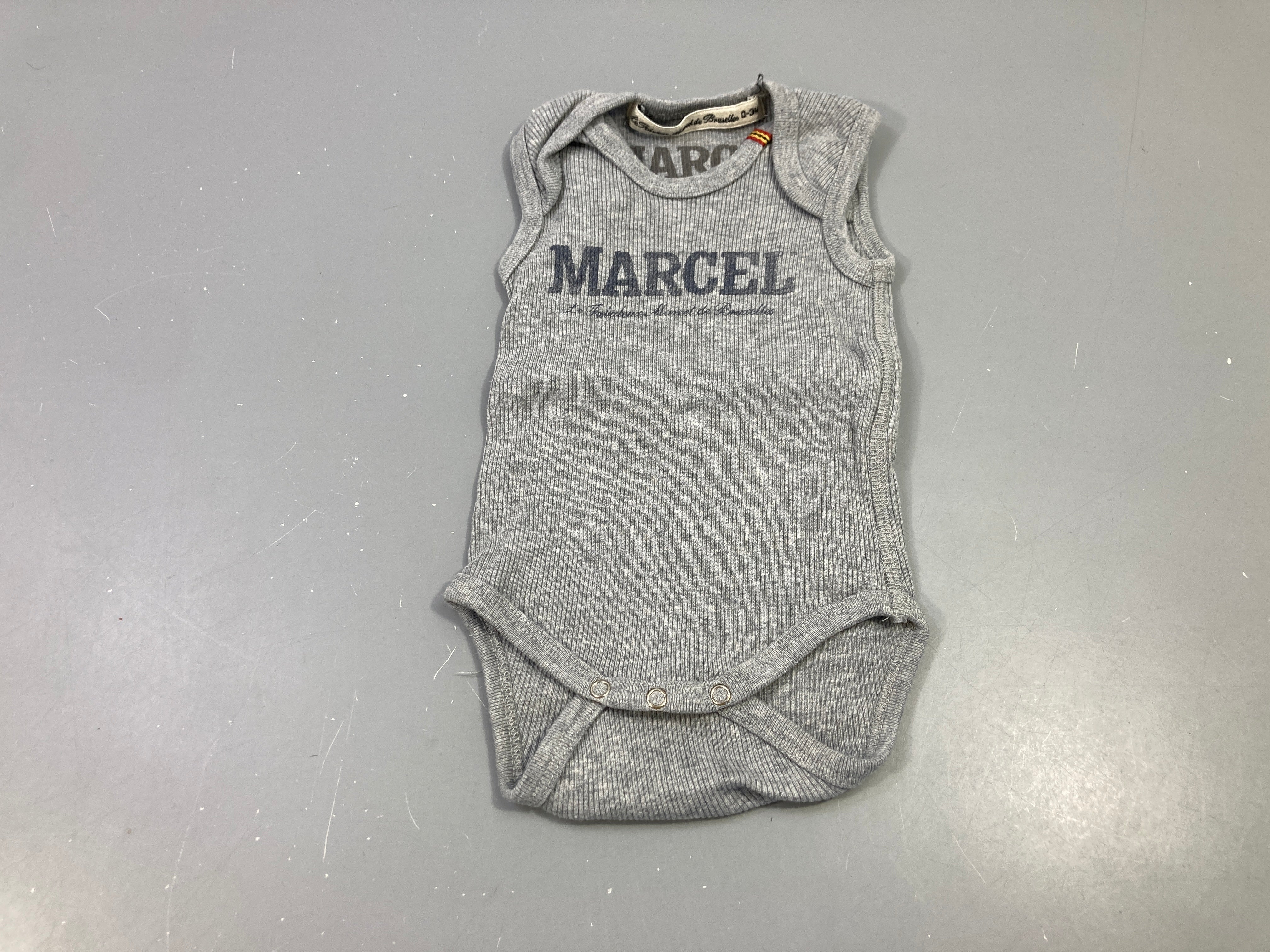 Body s.m gris clair, le fabuleux Marcel de bruxelles