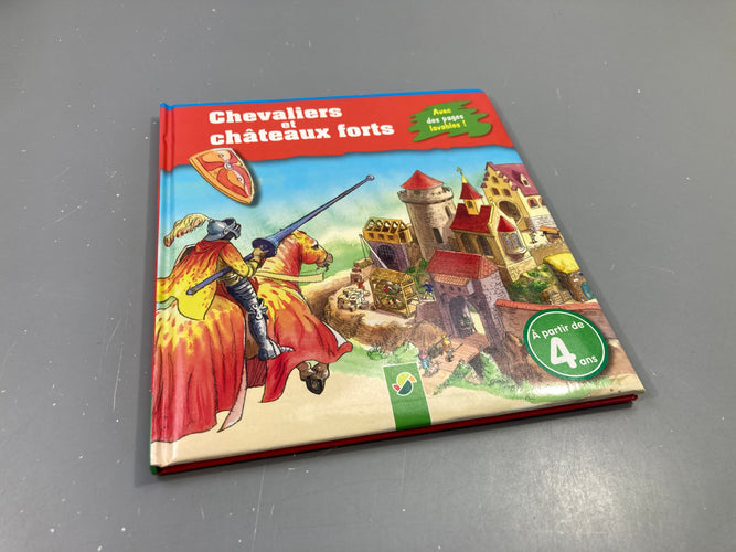 Chevaliers et châteaux forts, +4a, moins cher chez Petit Kiwi