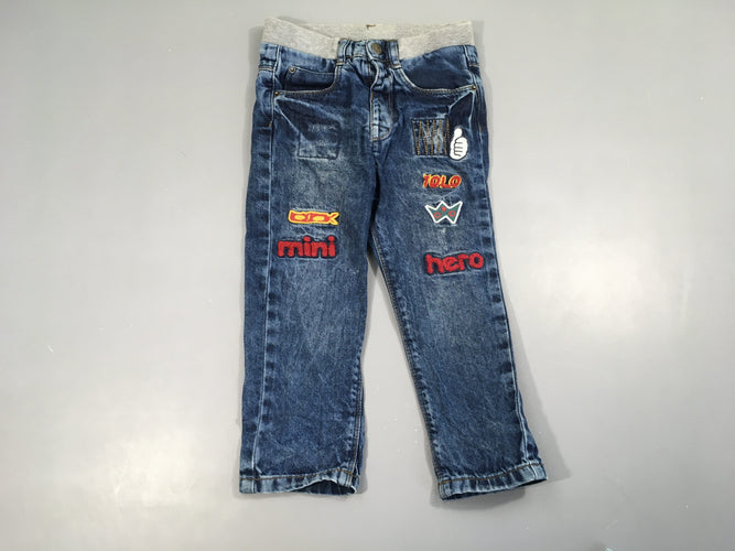 Jeans taille élastique écussons yolo, moins cher chez Petit Kiwi