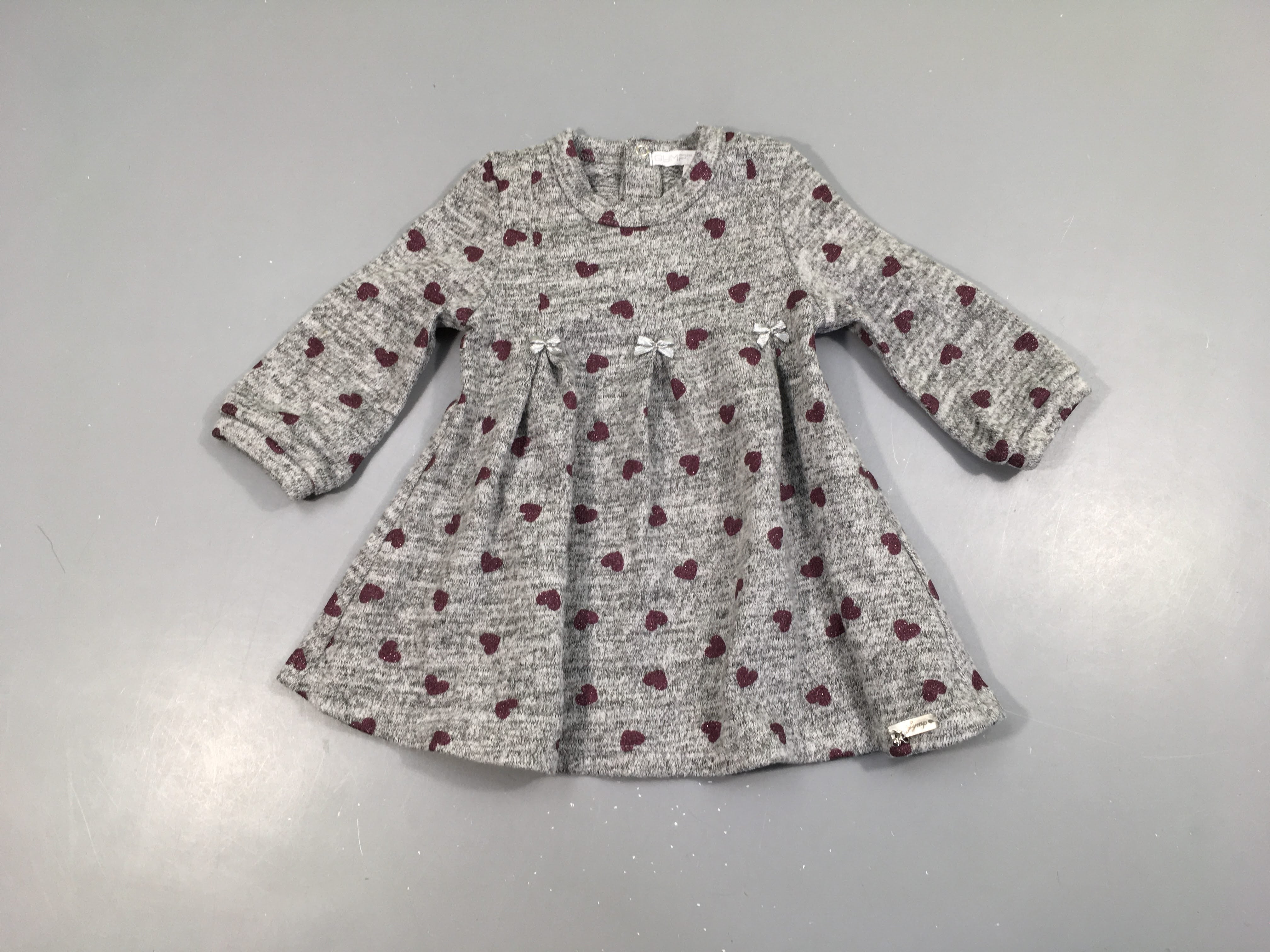 Robe m.l mailles gris chiné coeurs mauves irisés