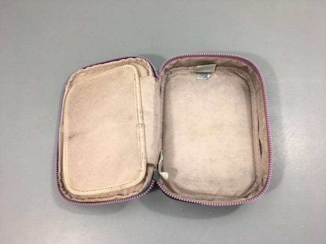 Trousse bleu foncé planètes Kipling-Tachés intérieur par crayons..., moins cher chez Petit Kiwi