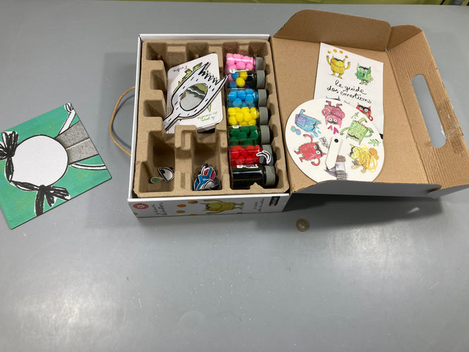 Je découvre les émotions -10 activités autour des émotions 3-7 ans - Complet 2 cartes cornées, moins cher chez Petit Kiwi