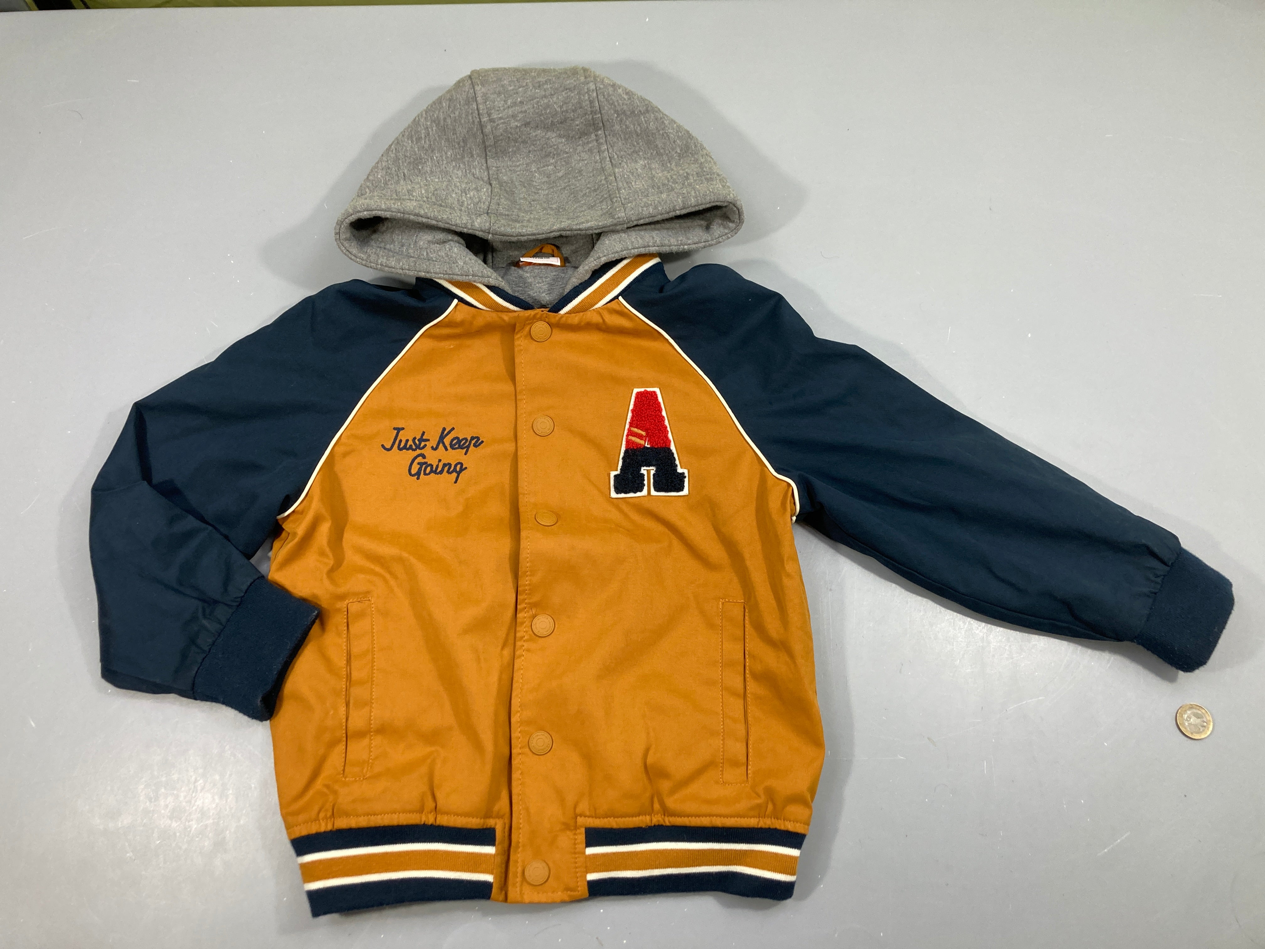 Veste bomber à capuche ocre-bleu A