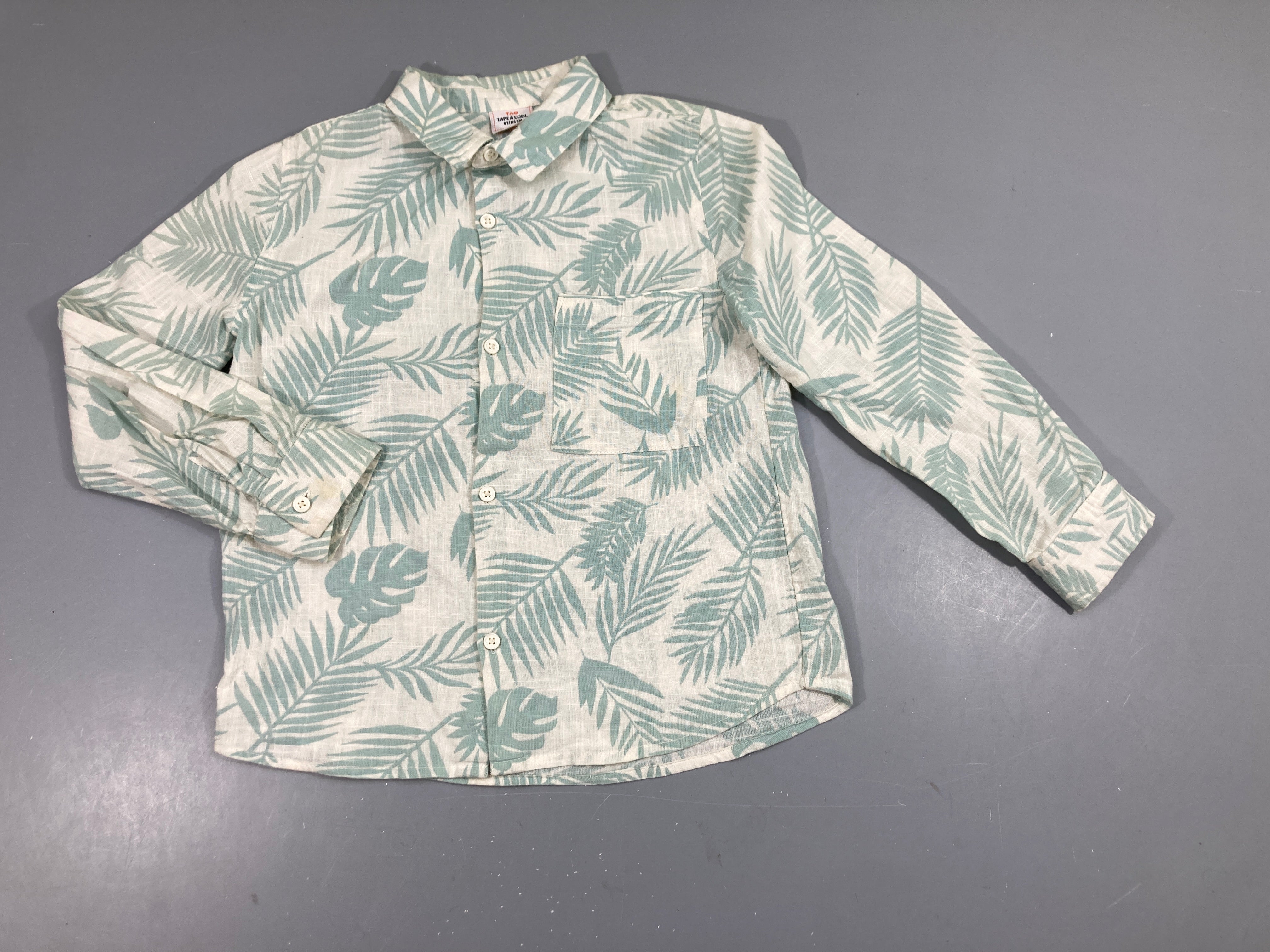 Chemise m.l légère écru feuille menthe Tache bas manche