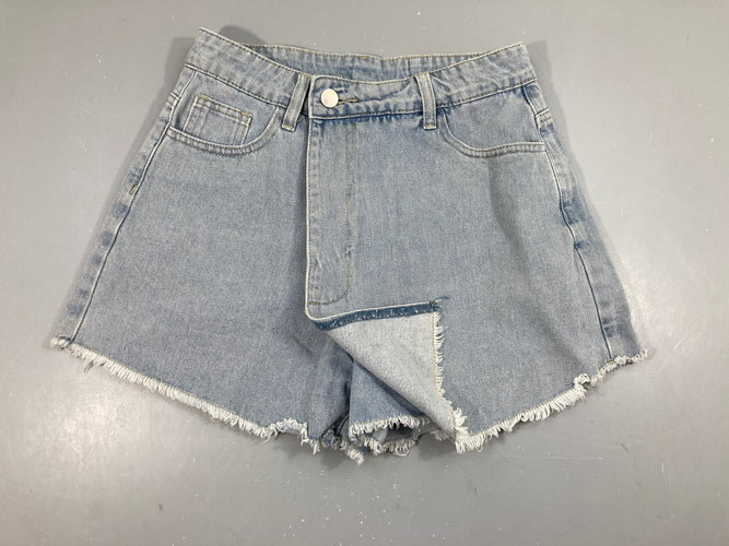 Short à rabat en jean effet effiloché, moins cher chez Petit Kiwi