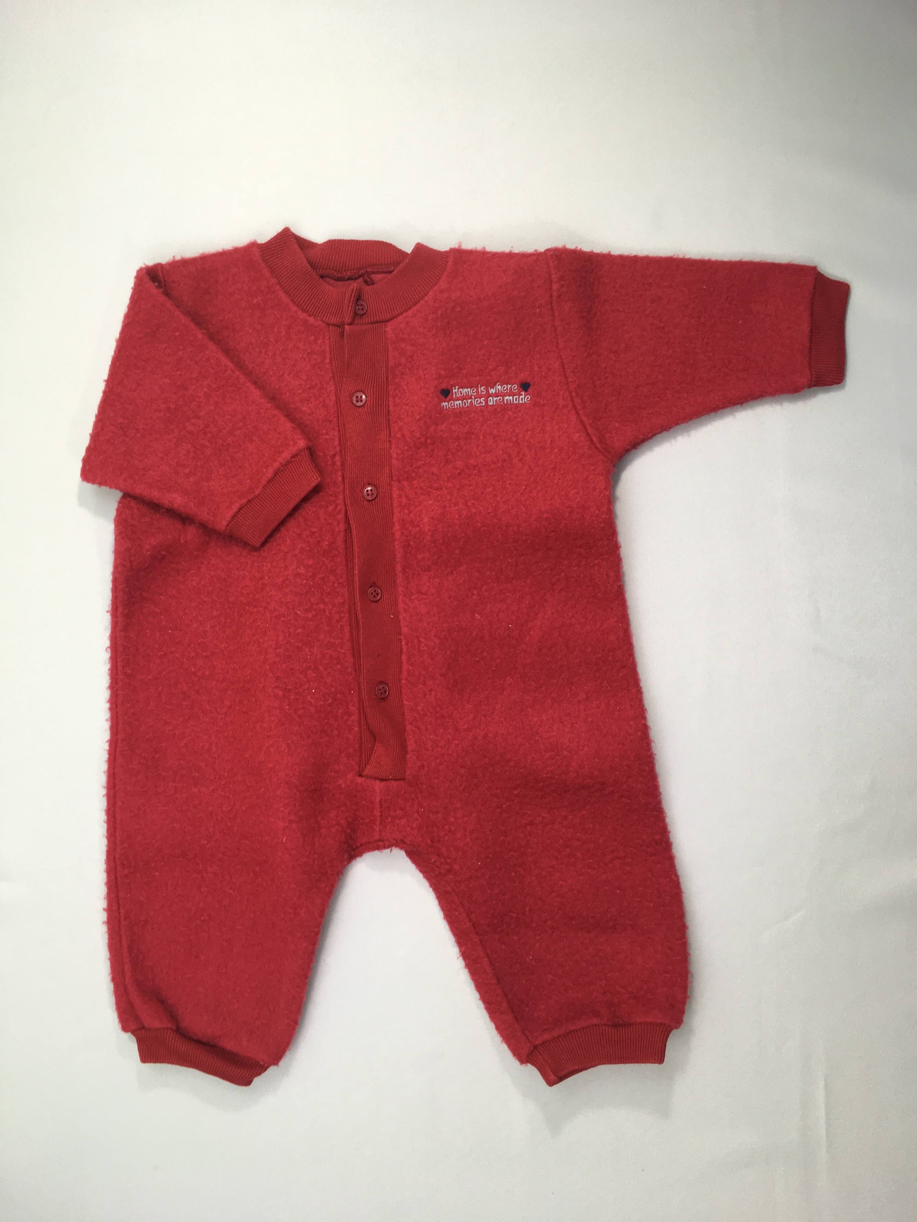 Combinaison m.l  polaire rouge home is where