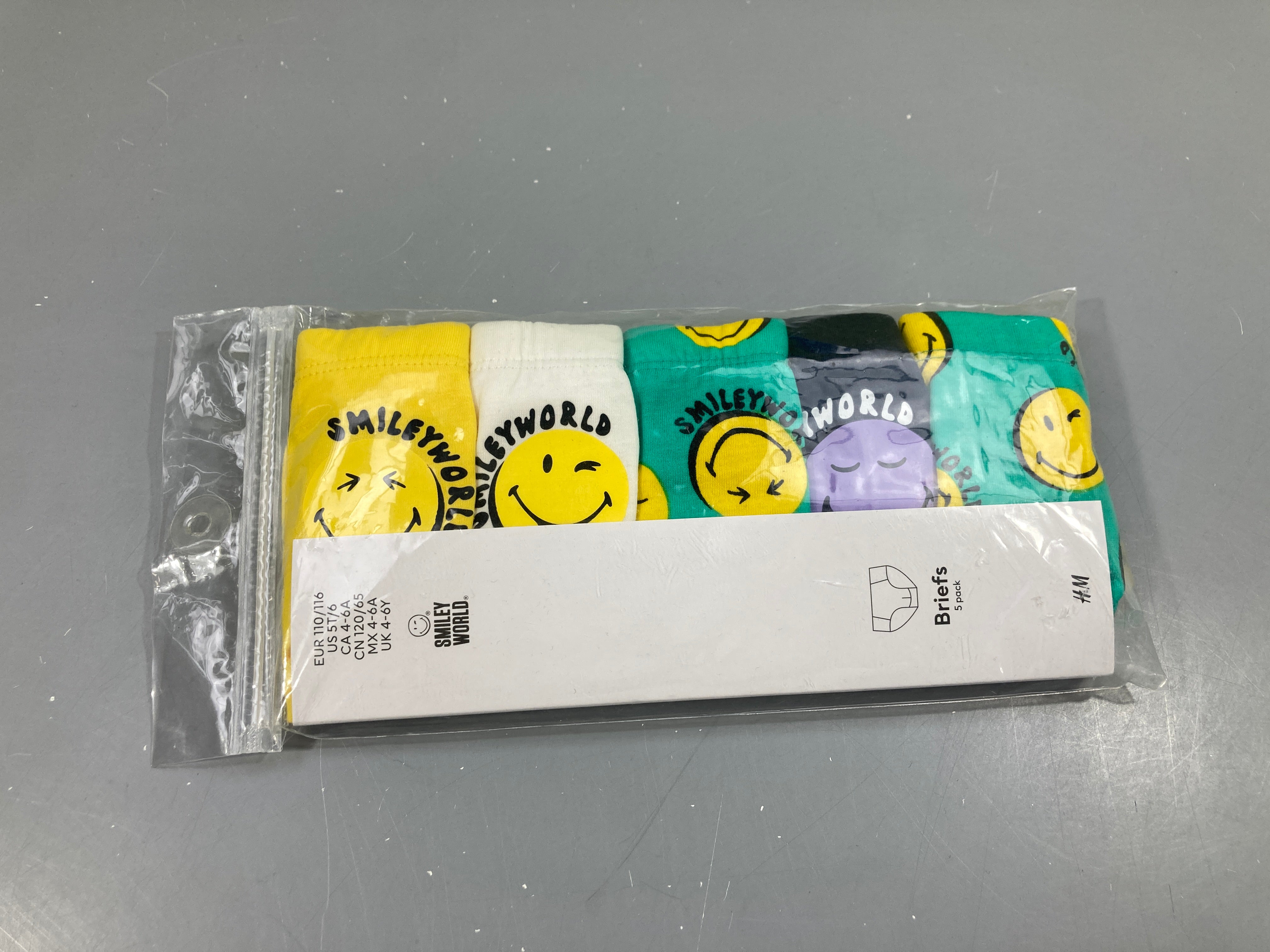 Neuf-5 Slips Smiley World