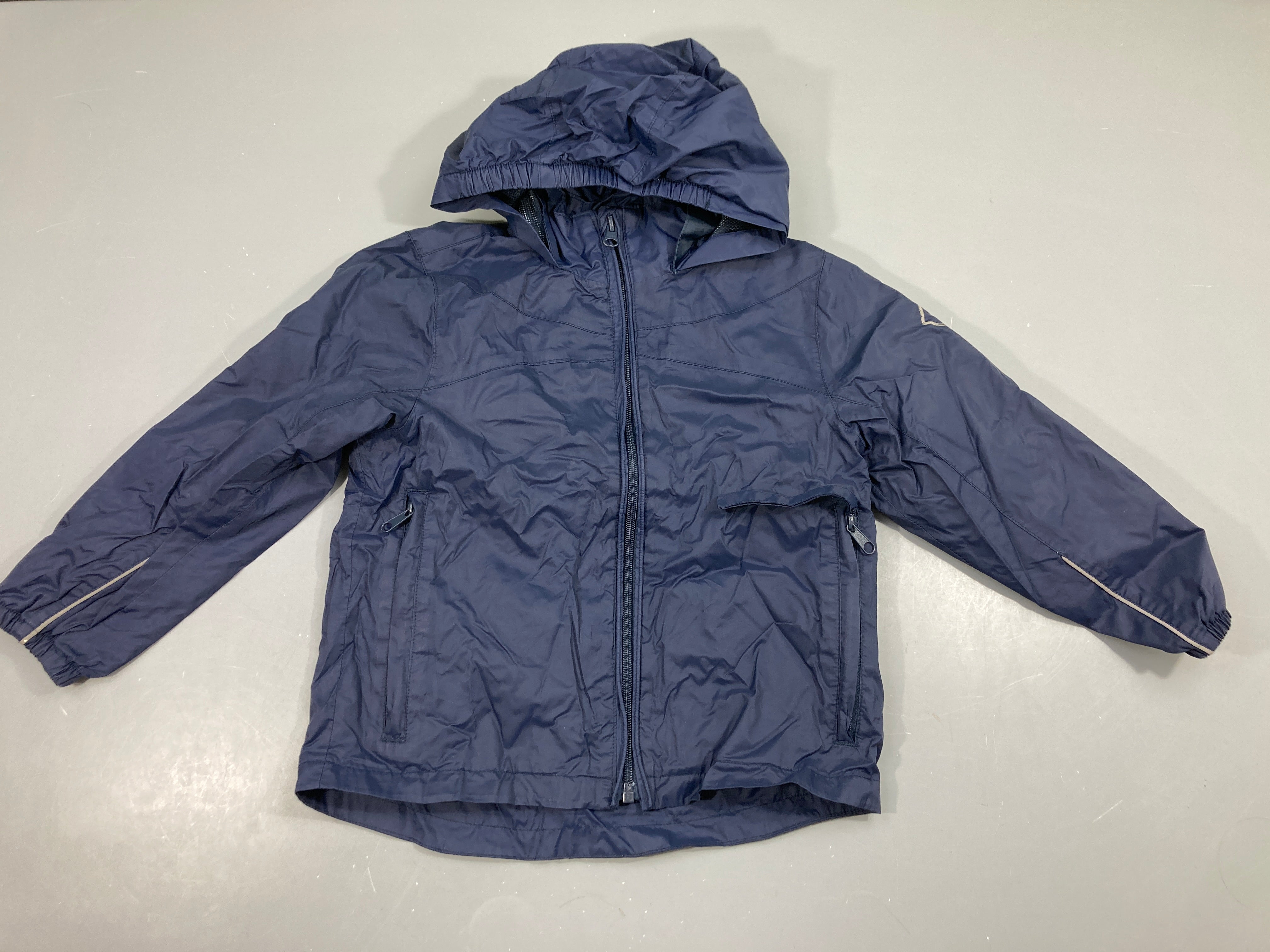 Veste coupe-vent bleu foncé