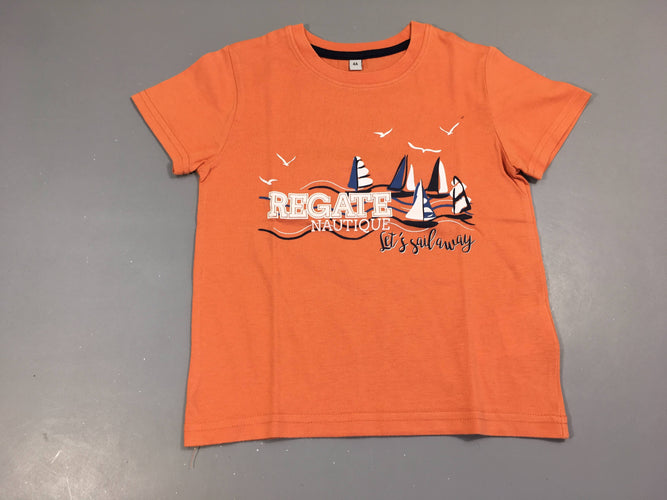 T-shirt m.c orange regate voiliers, légèrement bouloché, moins cher chez Petit Kiwi