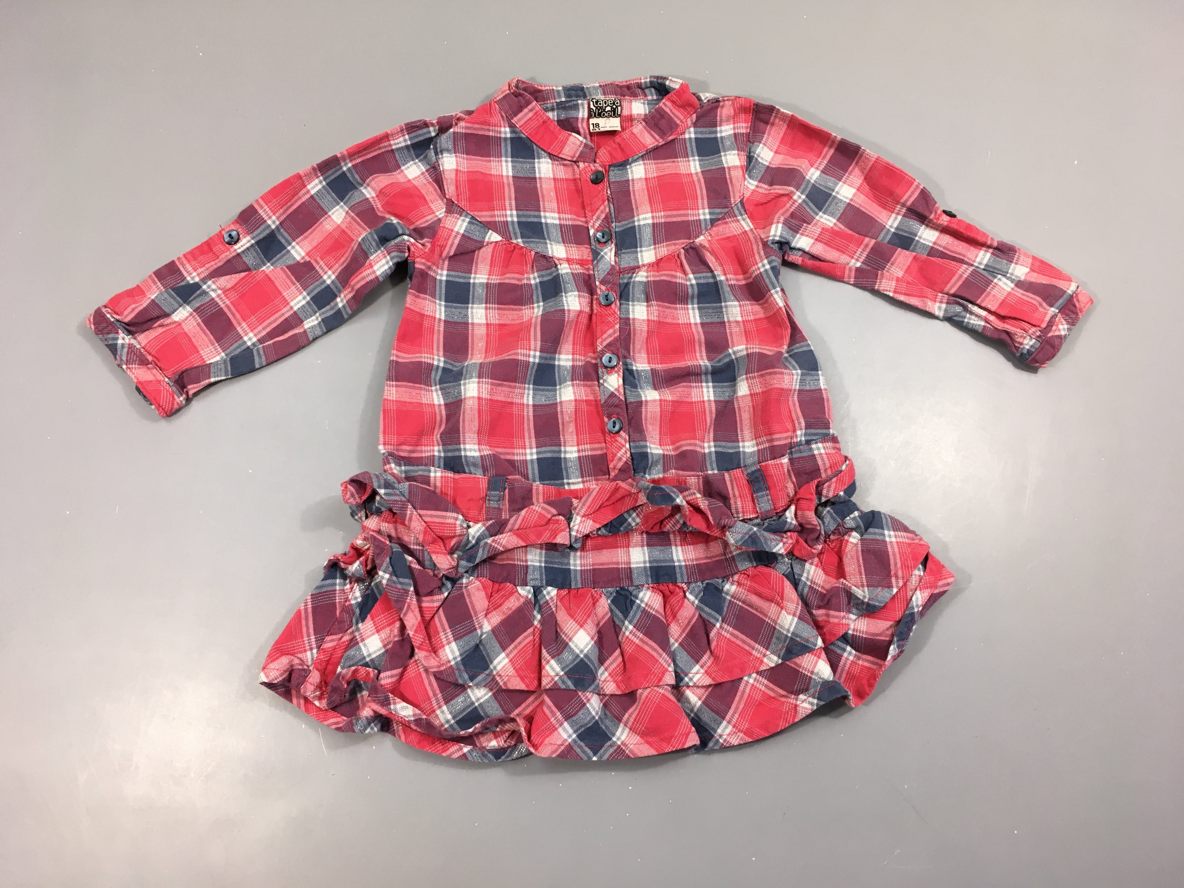 Robe m.l carreaux beu/blanc/rouge volants dans le bas