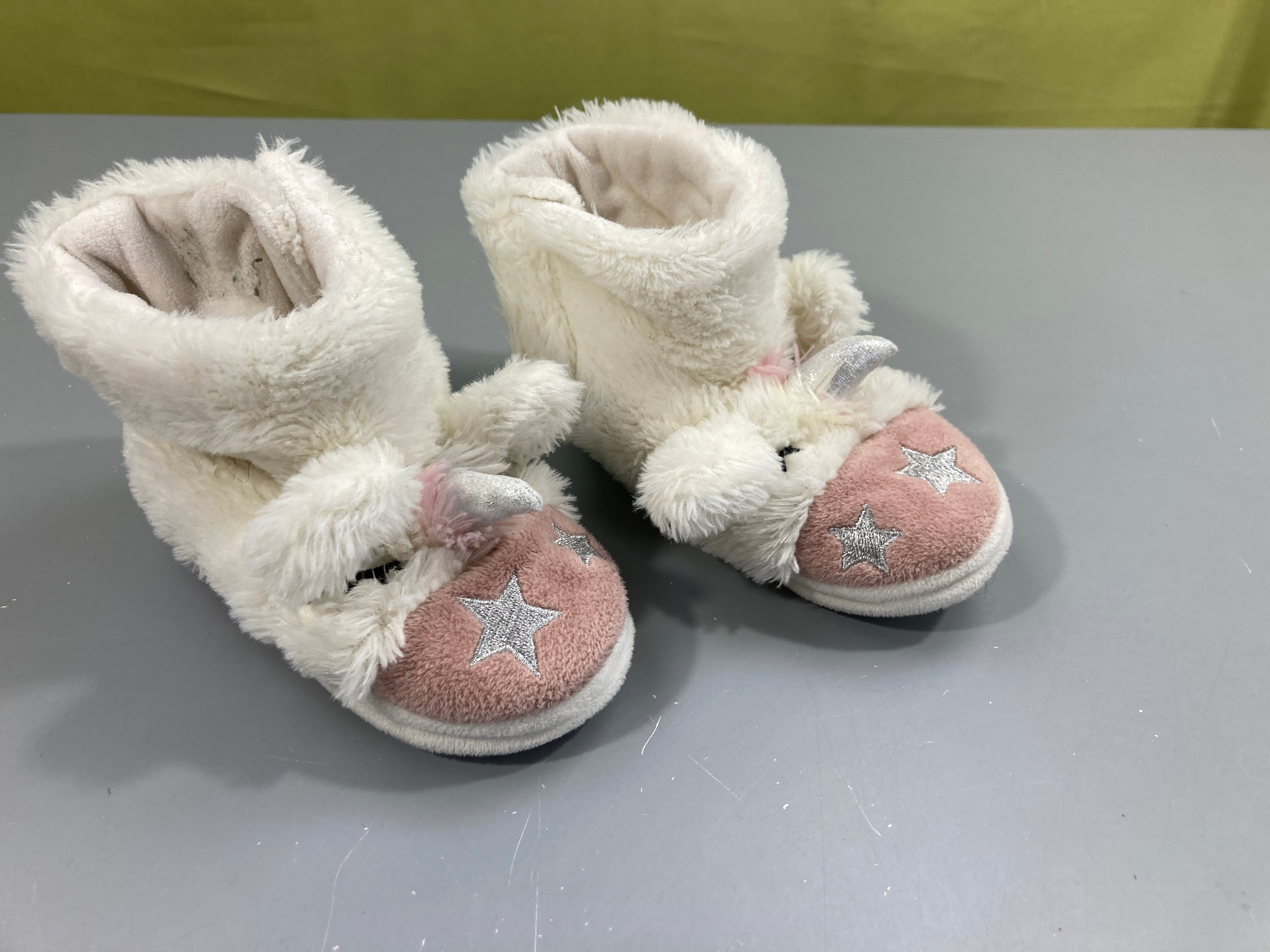 Pantoufles fausse fourrure licorne, 25, SAXO BLUES