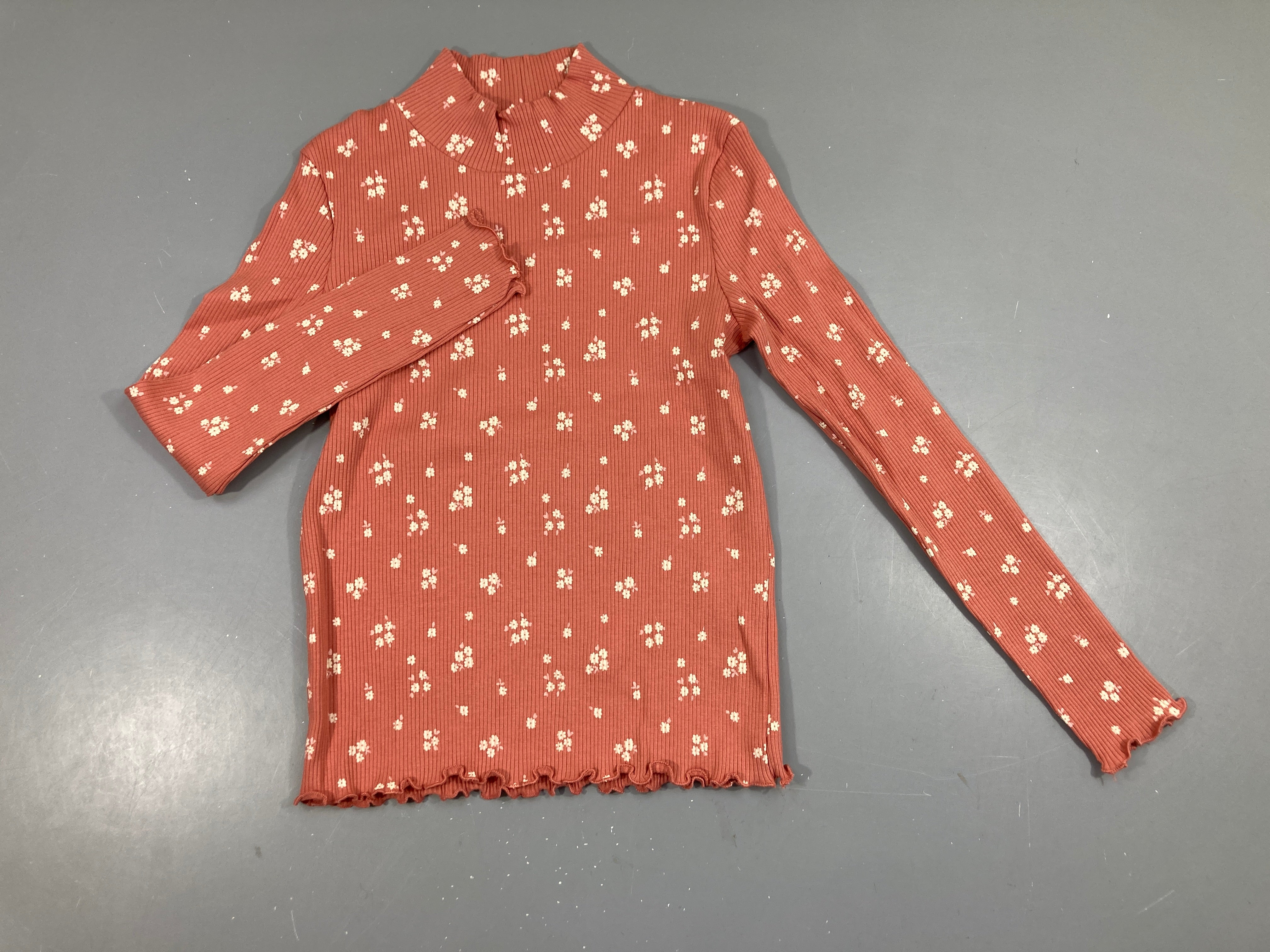 T-shirt m.l côtes rose fleurs blanches