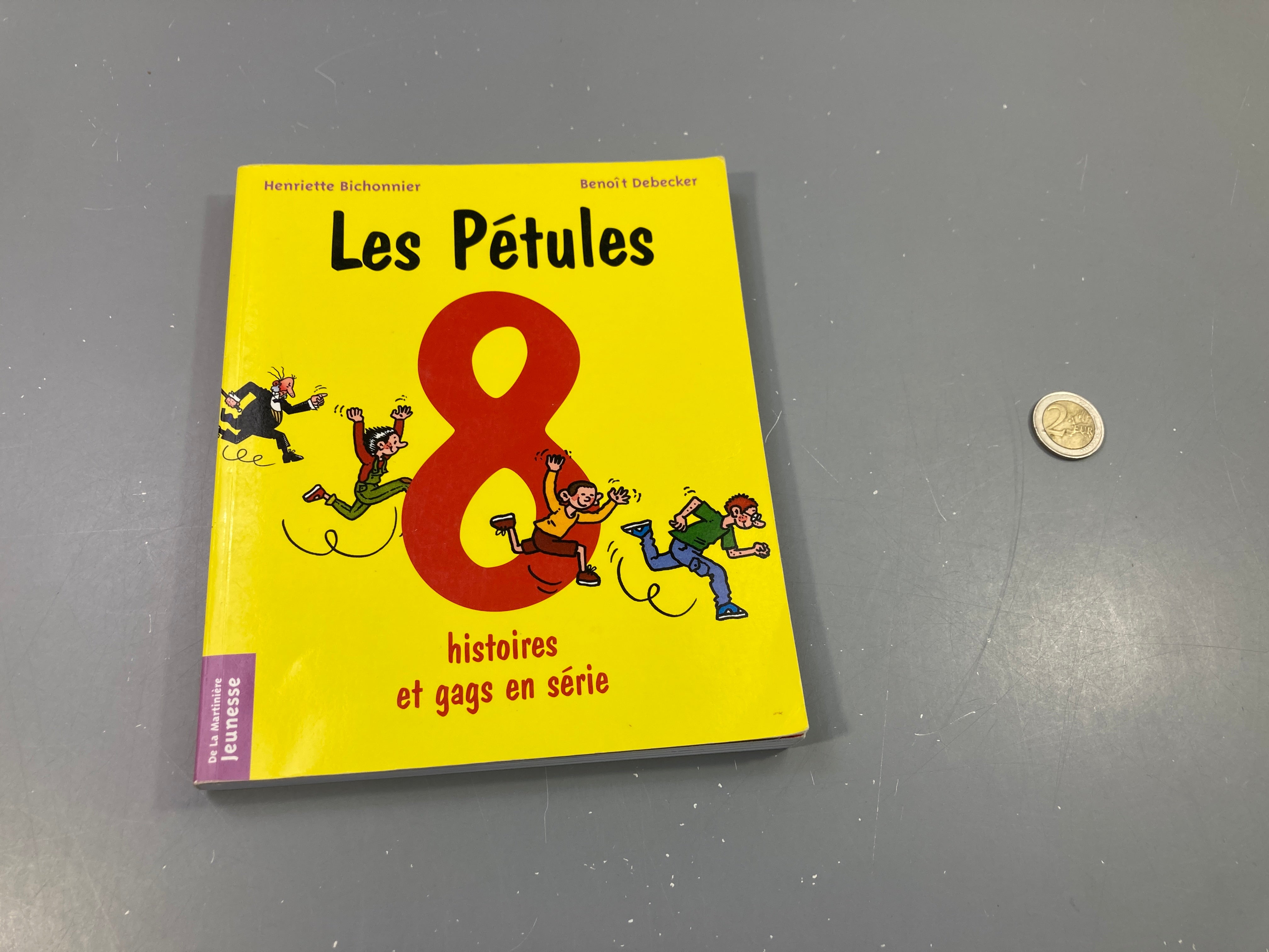 Les Pétules . 8 histoires et gags en série