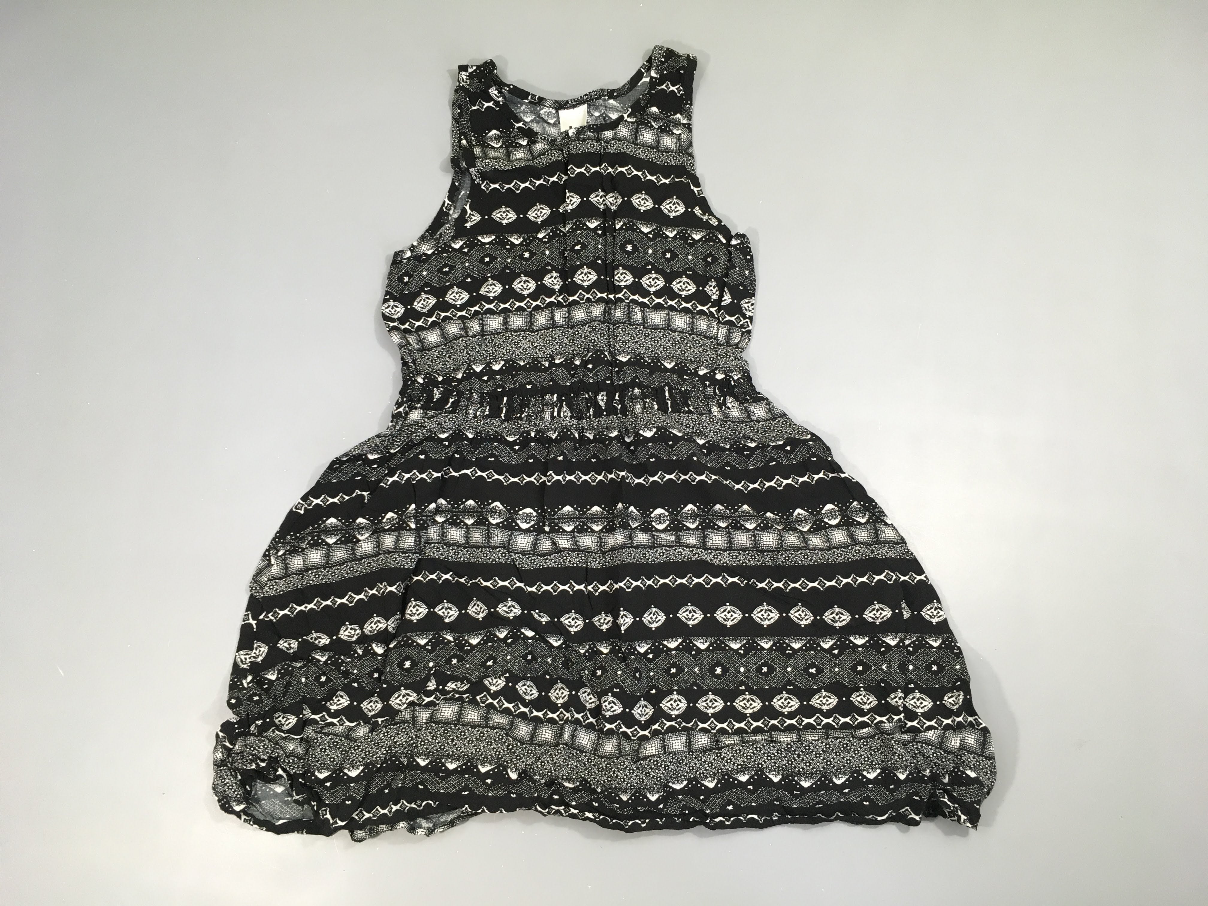 Robe s.m noir & blanc motifs