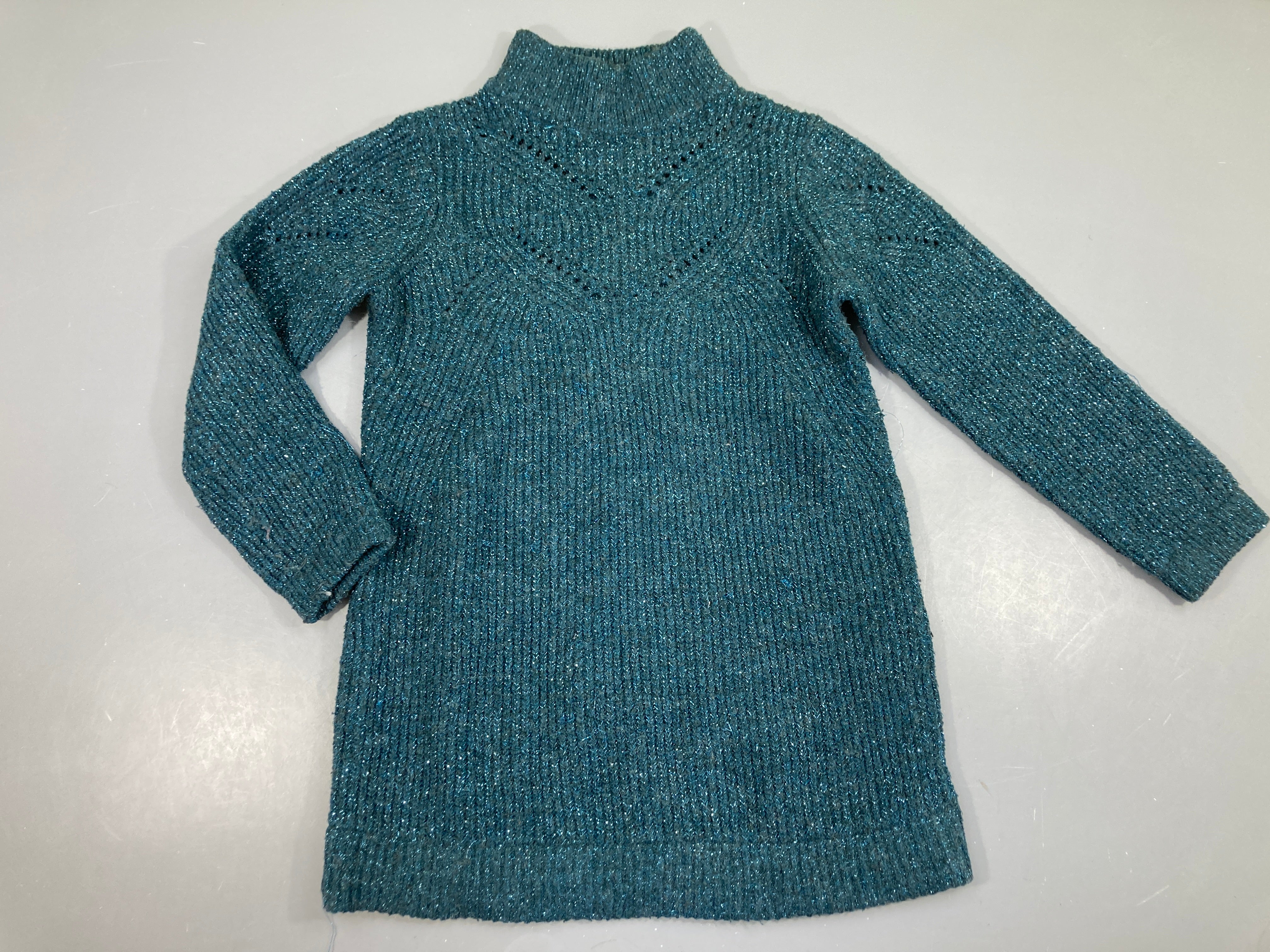 Robe m.l pull vert irisé, laine?, légèrement boulochée