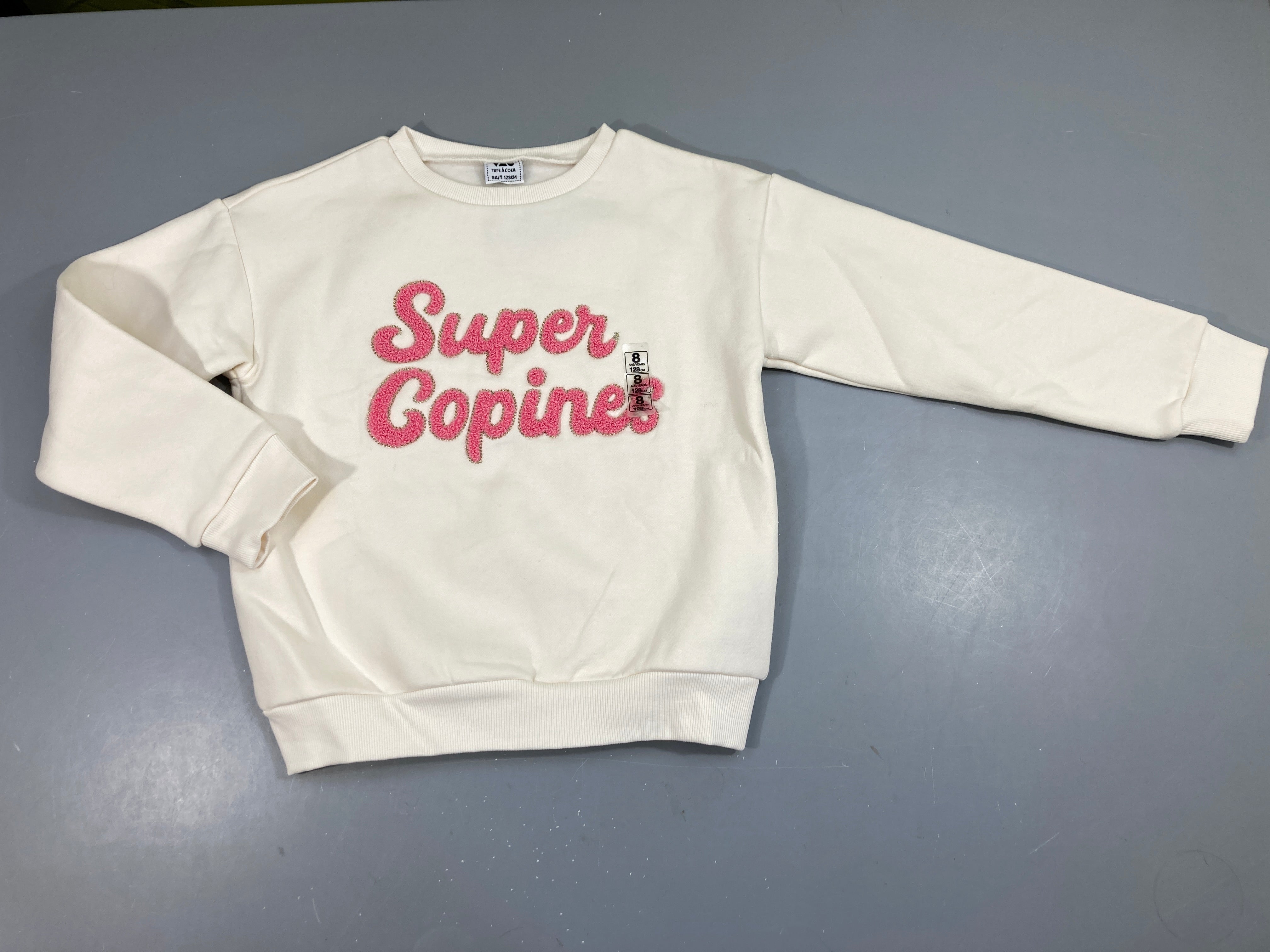 NEUF Sweat blanc Super copines relief