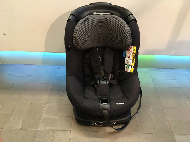 Axissfix I-Size noir, dos et face à la route, siège pivotant groupe 1 - max 19kg - Isofix - manque 1 attache sur le côté pour la bretelle de ceinture, pas de problème pour la sécurité, moins cher chez Petit Kiwi
