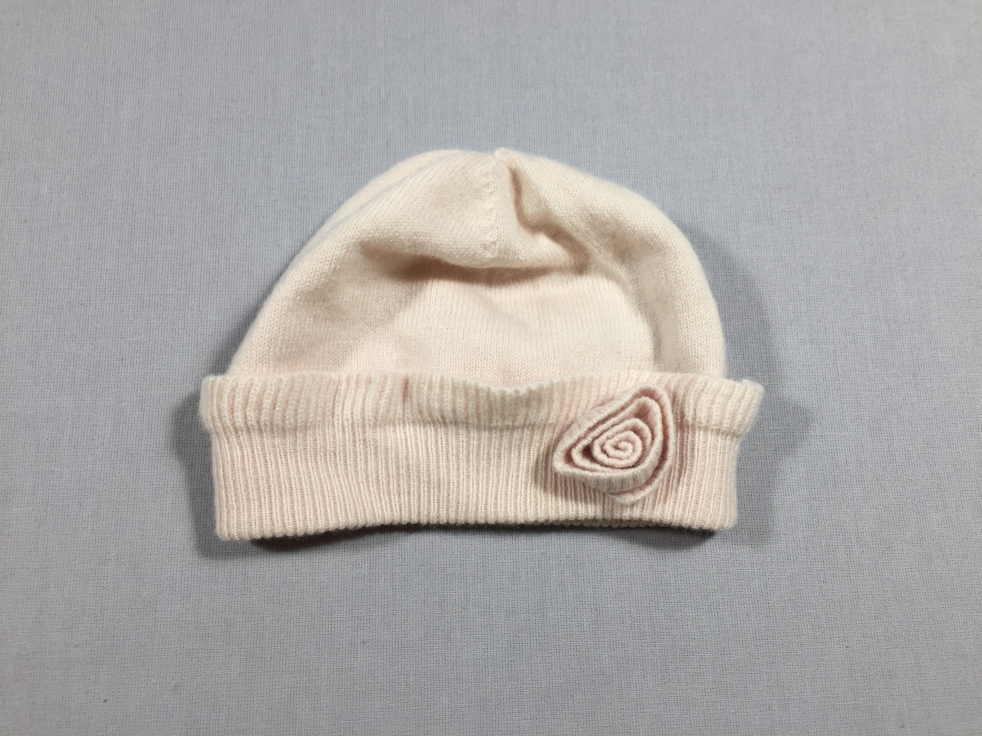 Bonnet rose pâle à revers - - fleurs - Taille 1